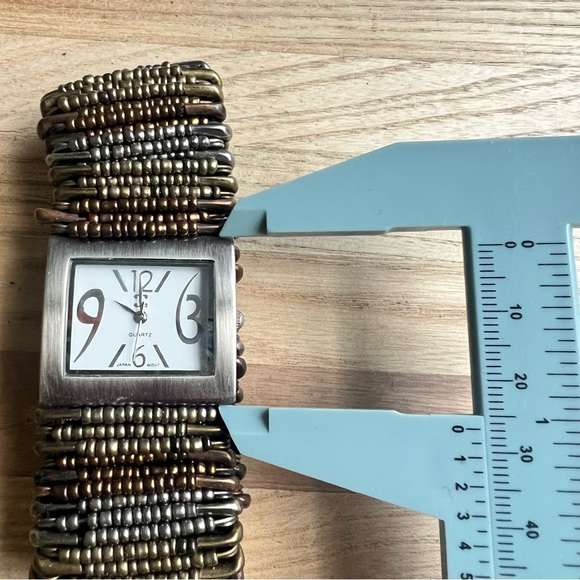 Charming Charlie Ladies watch fashion safety pin beaded bracelet NEW BATTERY - Picture 8 of 8